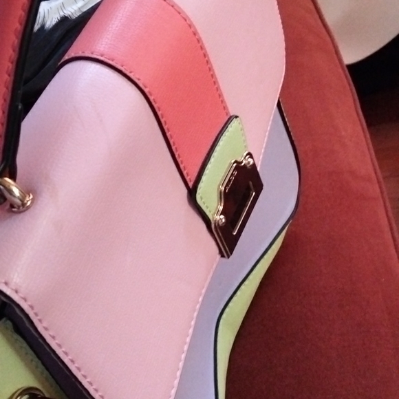 Iam selling my Aldo bag - Picture 4 of 7